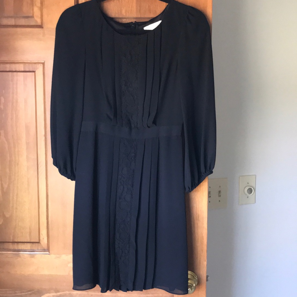 Jessica Simpson black dress